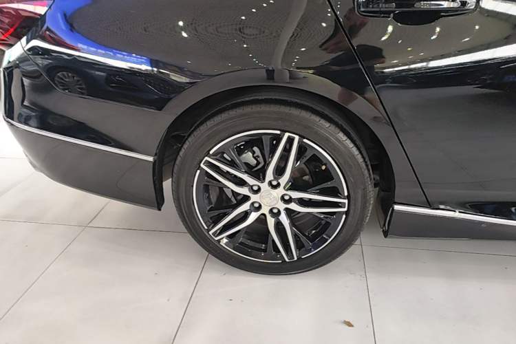Used Honda Accord 2022 260TURBO Phantom Night · Prestige Edition Right Rear Wheel Hub