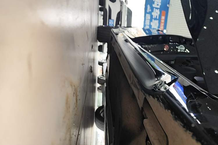 Used Honda Accord 2022 260TURBO Phantom Night · Prestige Edition Right Side Sill
