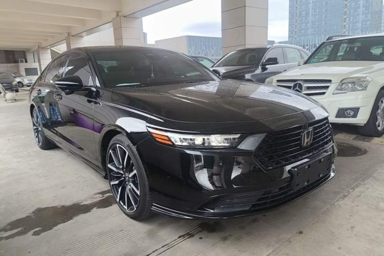Used Honda Accord 2023 260TURBO Flagship Edition Front Right 45 Deg