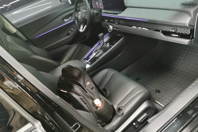 Used Honda Accord 2023 260TURBO Excellence Edition Right Front Seat