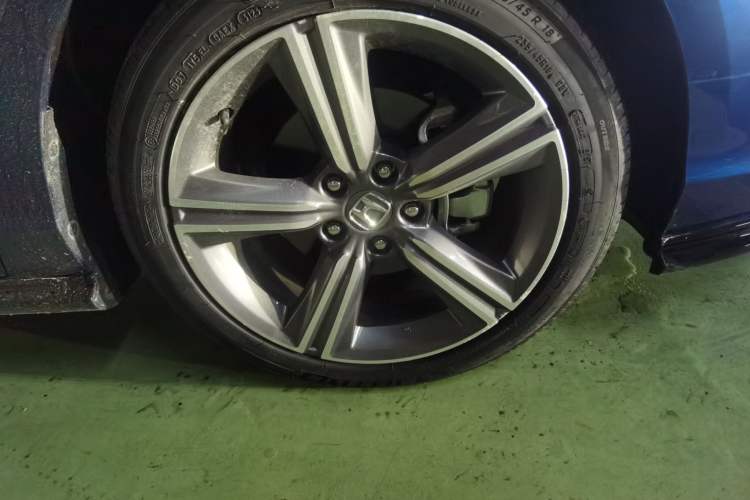 Used Honda Accord 2023 260TURBO Excellence Edition Right Front Wheel Hub