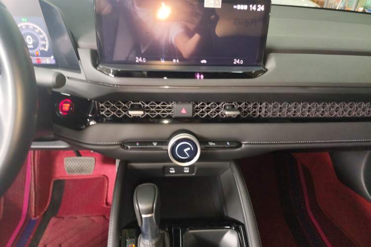 Used Honda Accord 2023 260TURBO Excellence Edition Audio And AC Panel