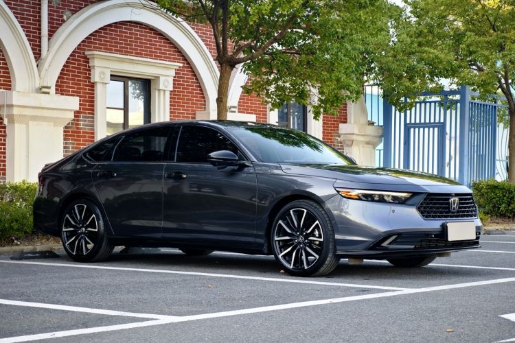 Used Honda Accord 2023 260TURBO Flagship Edition Front Right 45 Deg