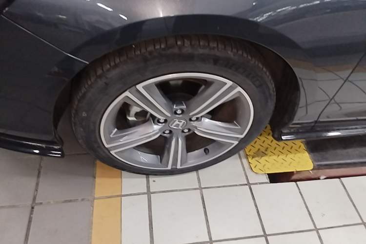 Used Honda Accord 2023 260TURBO Excellence Edition Left Front Wheel Hub