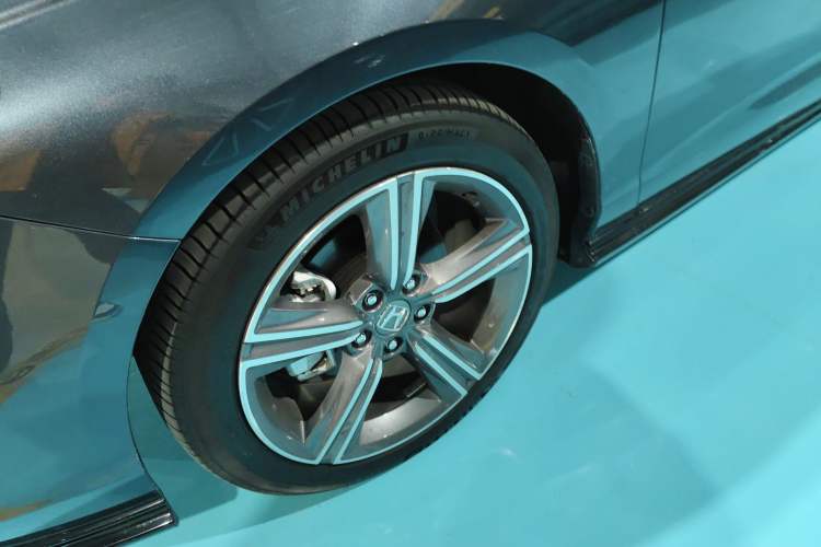 Used Honda Accord 2023 260TURBO Excellence Edition Left Front Wheel Hub