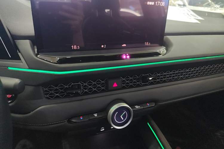 Used Honda Accord 2023 260TURBO Smart Enjoyment Version Audio And AC Panel