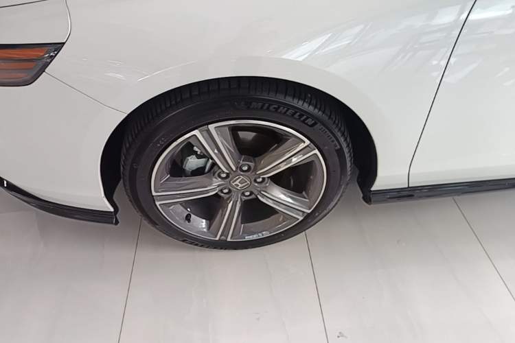 Used Honda Accord 2023 260TURBO Excellence Edition Left Front Wheel Hub
