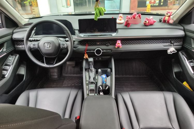 Used Honda Accord 2024 260TURBO Luxury Edition Center Console