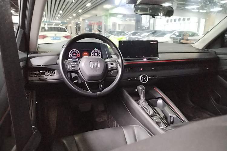 Used Honda Accord 2024 260TURBO Luxury Edition Center Console