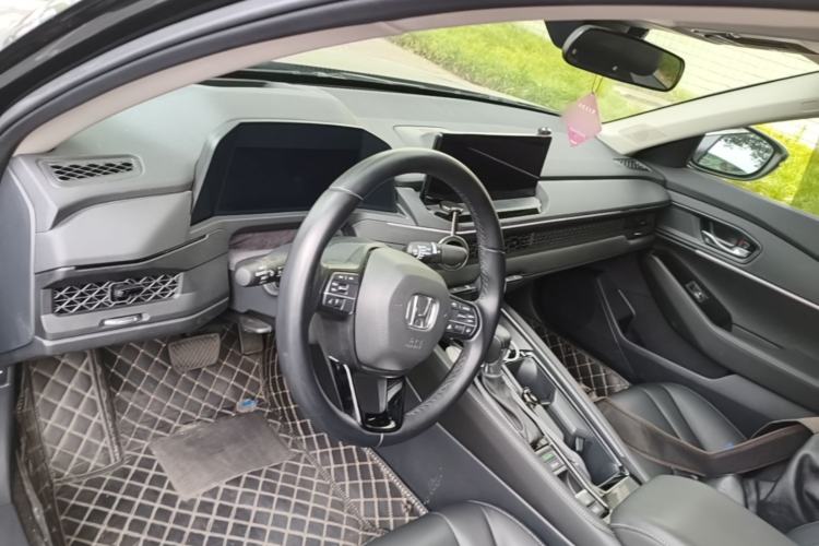 Used Honda Accord 2024 260TURBO Luxury Edition Center Console
