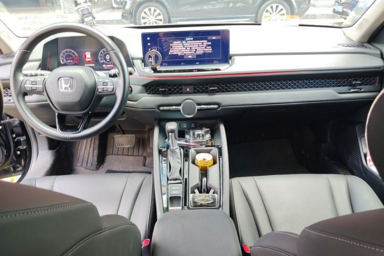 Used Honda Accord 2024 260TURBO Luxury Edition Center Console