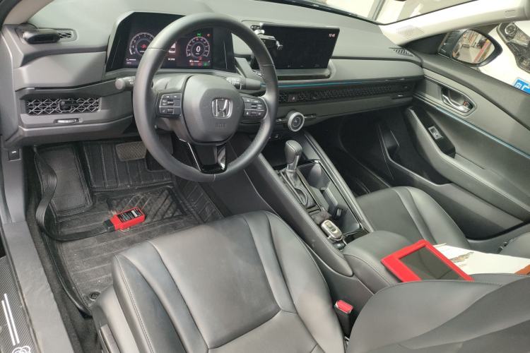 Used Honda Accord 2024 260TURBO Luxury Edition Center Console