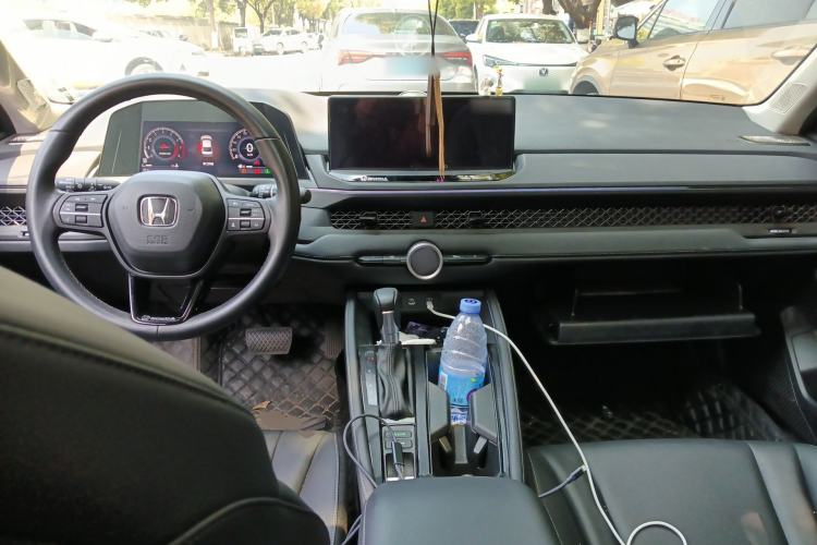 Used Honda Accord 2024 260TURBO Luxury Edition Center Console