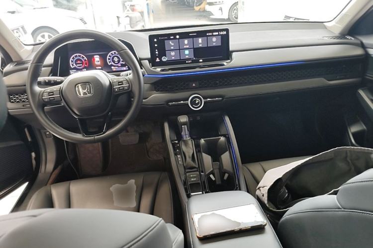 Used Honda Accord 2024 260TURBO Luxury Edition Center Console