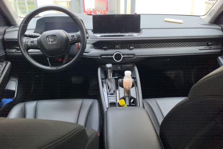 Used Honda Accord 2024 260TURBO Luxury Edition Center Console