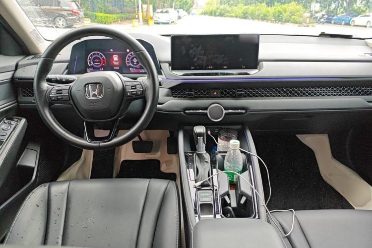 Used Honda Accord 2024 260TURBO Luxury Edition Center Console