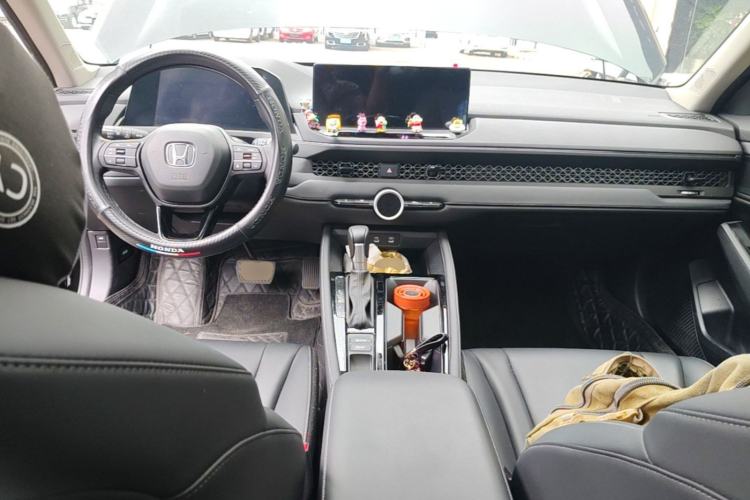 Used Honda Accord 2024 260TURBO Luxury Edition Center Console