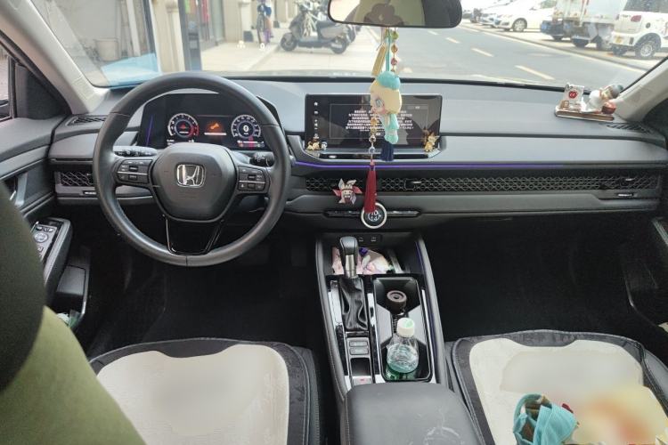 Used Honda Accord 2024 260TURBO Luxury Edition Center Console