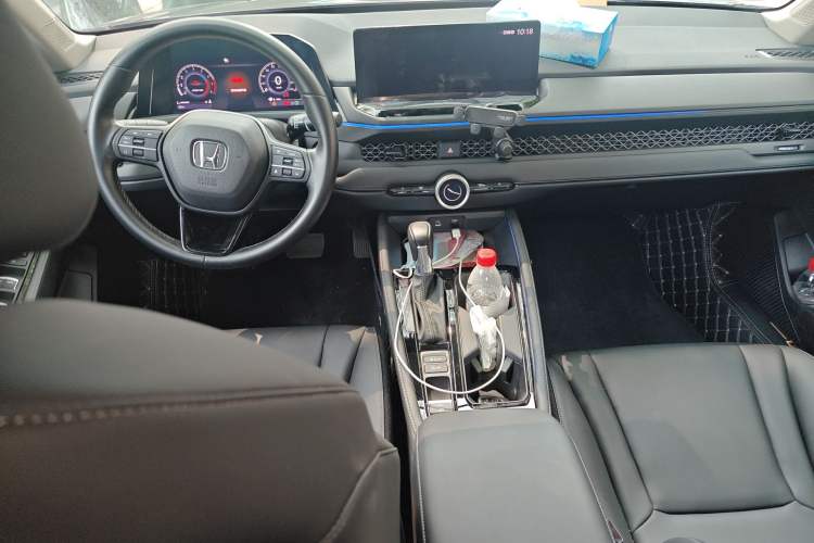 Used Honda Accord 2024 260TURBO Luxury Edition Center Console