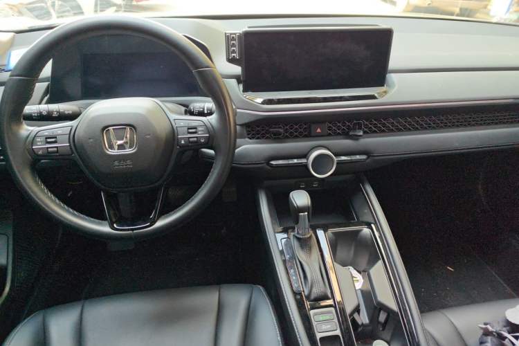 Used Honda Accord 2024 260TURBO Luxury Edition Center Console