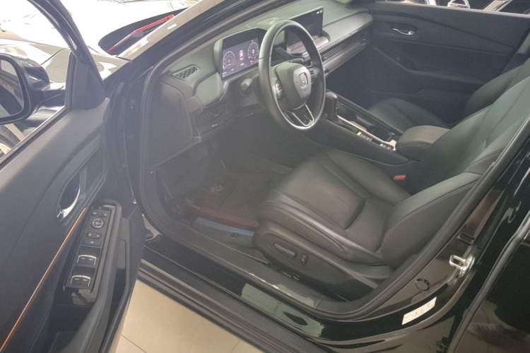 Used Honda Accord 2024 260TURBO Luxury Edition Driver Seat