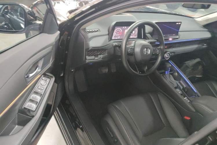 Used Honda Accord 2024 260TURBO Luxury Edition Driver Seat