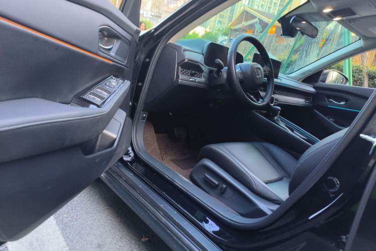 Used Honda Accord 2024 260TURBO Luxury Edition Driver Seat