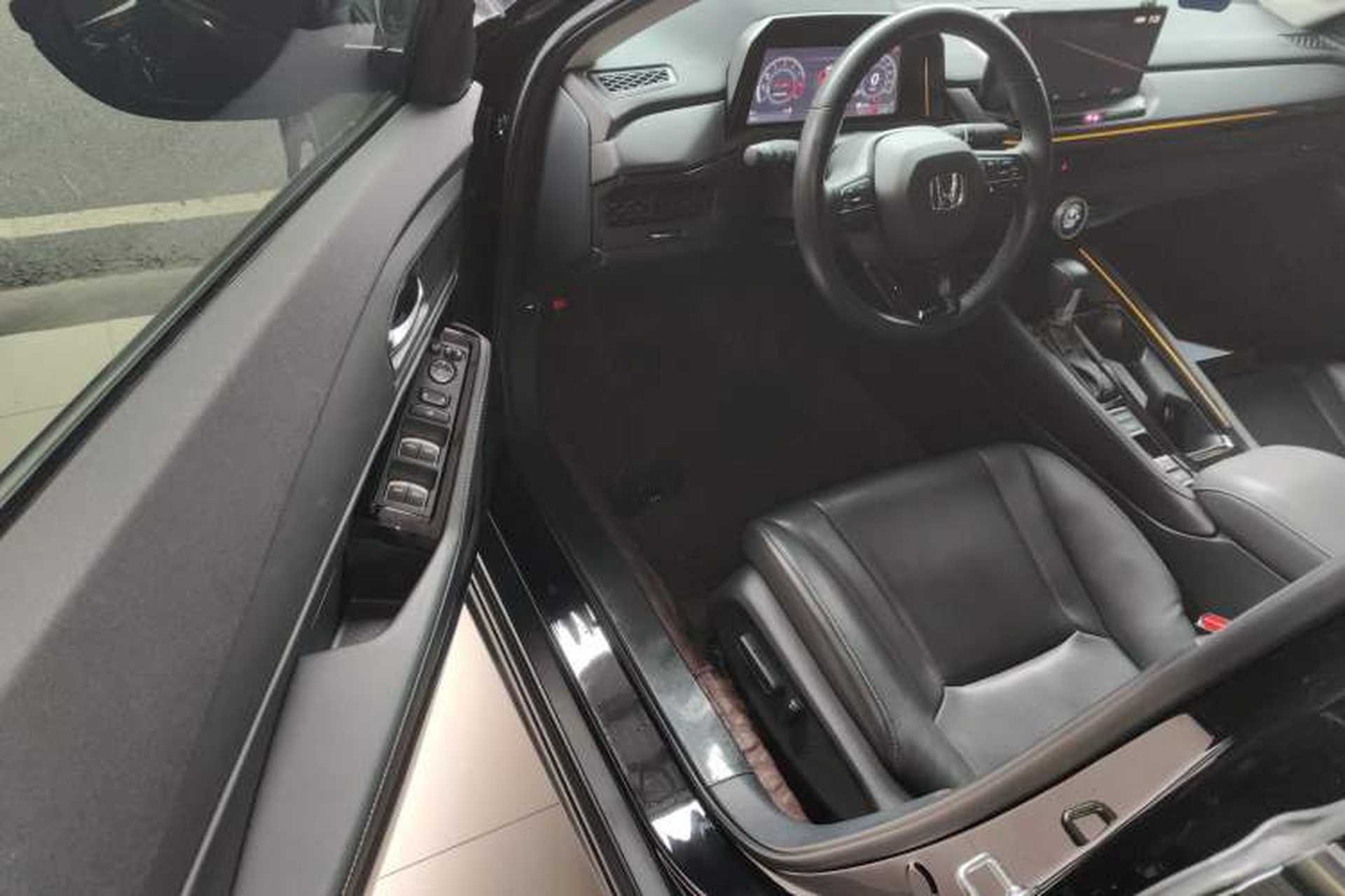 Used Honda Accord 2024 260TURBO Luxury Edition Driver Seat