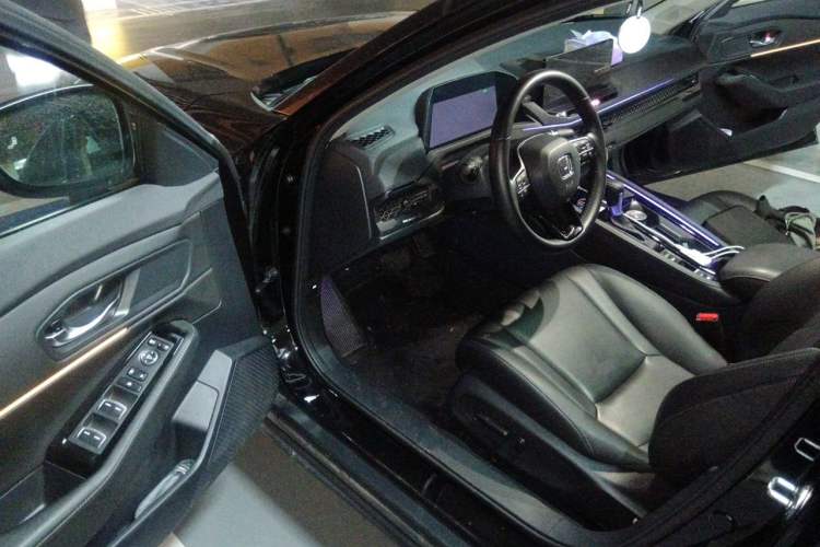 Used Honda Accord 2024 260TURBO Luxury Edition Driver Seat