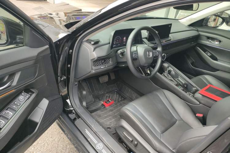 Used Honda Accord 2024 260TURBO Luxury Edition Driver Seat