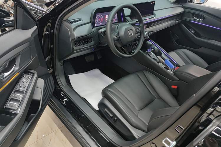 Used Honda Accord 2024 260TURBO Luxury Edition Driver Seat