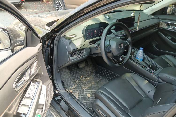 Used Honda Accord 2024 260TURBO Luxury Edition Driver Seat