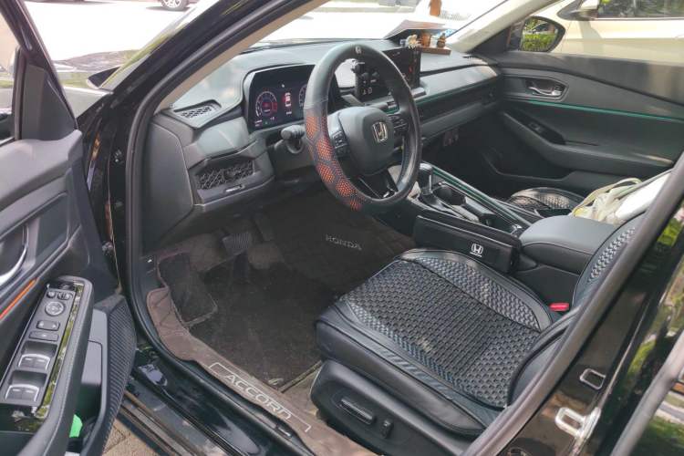 Used Honda Accord 2024 260TURBO Luxury Edition Driver Seat