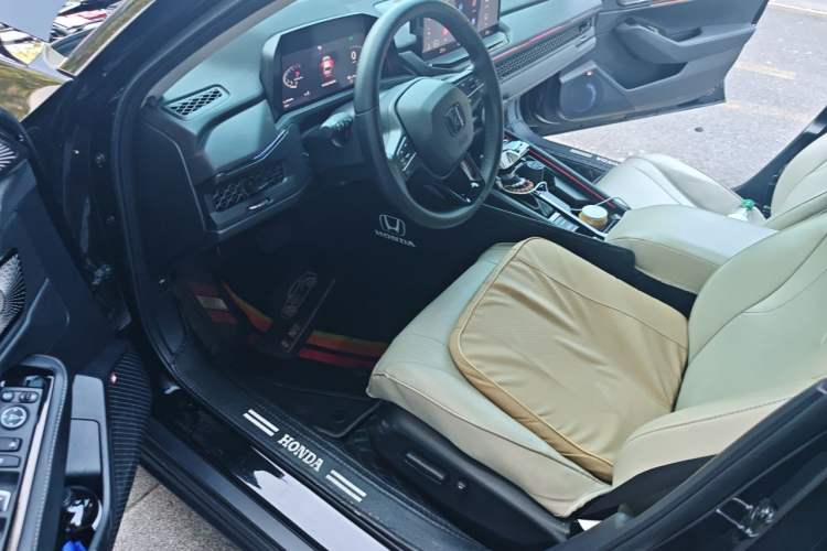 Used Honda Accord 2024 260TURBO Luxury Edition Driver Seat