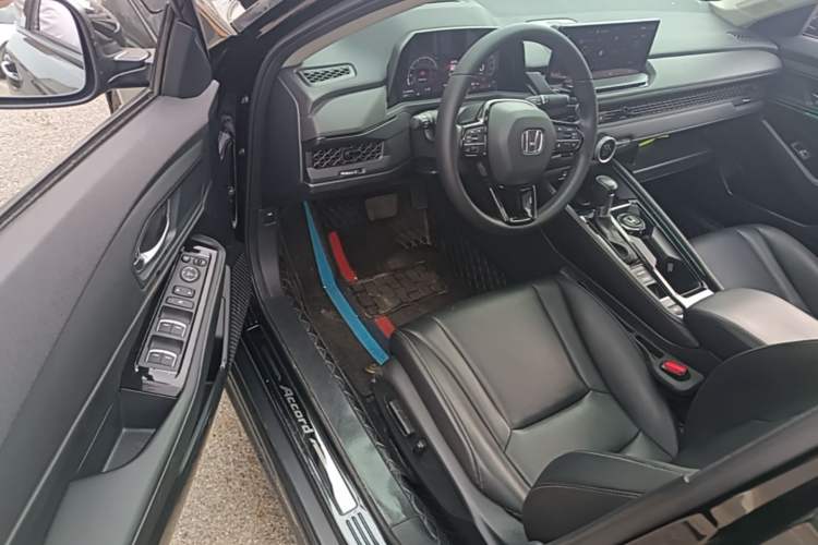 Used Honda Accord 2024 260TURBO Luxury Edition Driver Seat