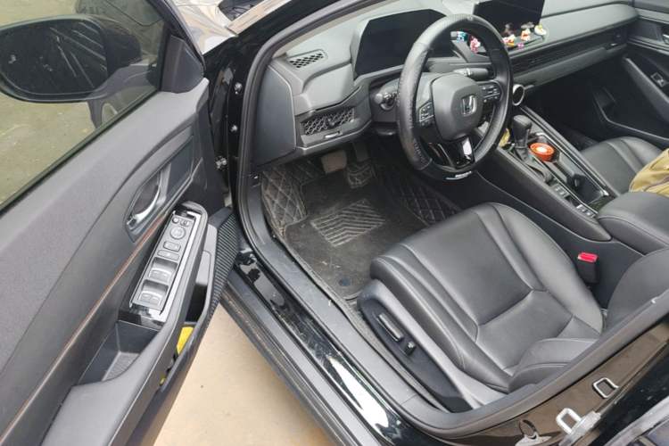 Used Honda Accord 2024 260TURBO Luxury Edition Driver Seat
