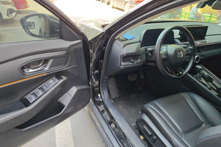 Used Honda Accord 2024 260TURBO Luxury Edition Driver Seat