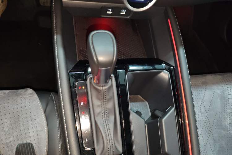Used Honda Accord 2024 260TURBO Luxury Edition Gear Lever