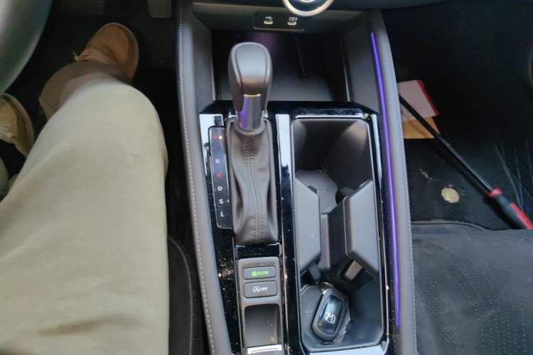 Used Honda Accord 2024 260TURBO Luxury Edition Gear Lever