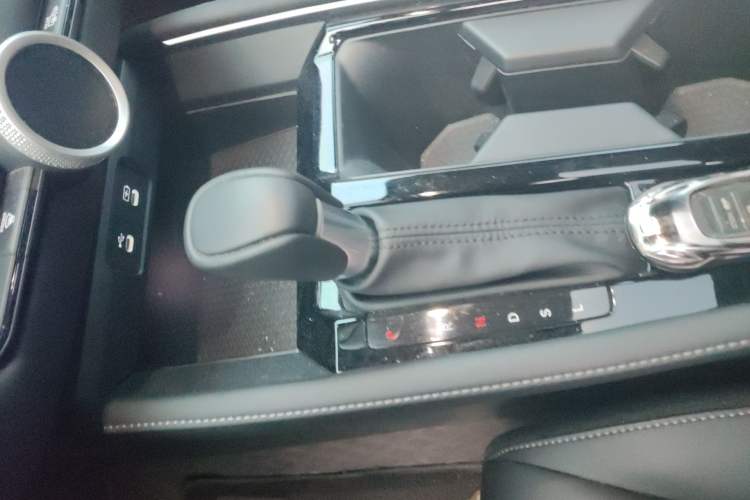 Used Honda Accord 2024 260TURBO Luxury Edition Gear Lever