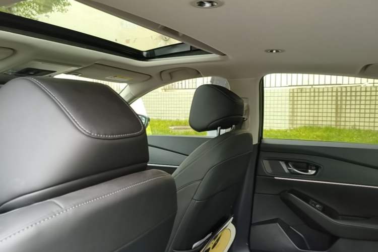 Used Honda Accord 2024 260TURBO Luxury Edition Headliner