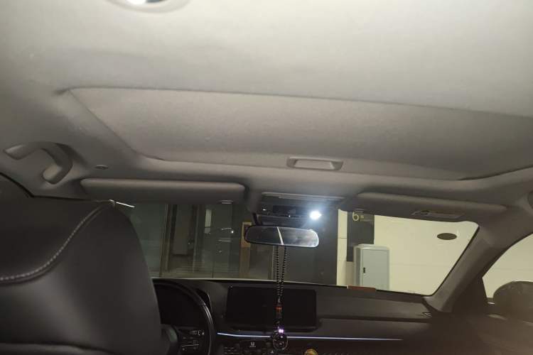 Used Honda Accord 2024 260TURBO Luxury Edition Headliner