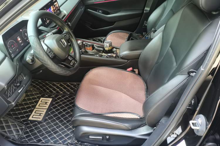 Used Honda Accord 2024 260TURBO Luxury Edition Left Front Seat