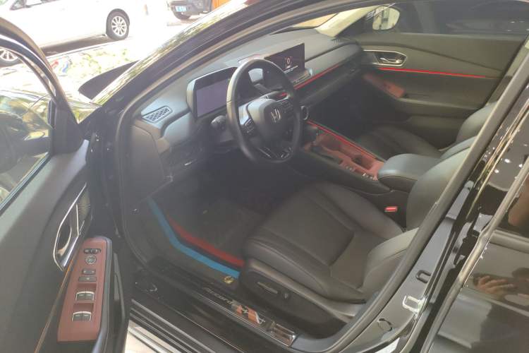 Used Honda Accord 2024 260TURBO Luxury Edition Left Front Seat