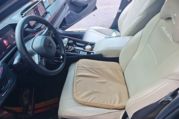 Used Honda Accord 2024 260TURBO Luxury Edition Left Front Seat
