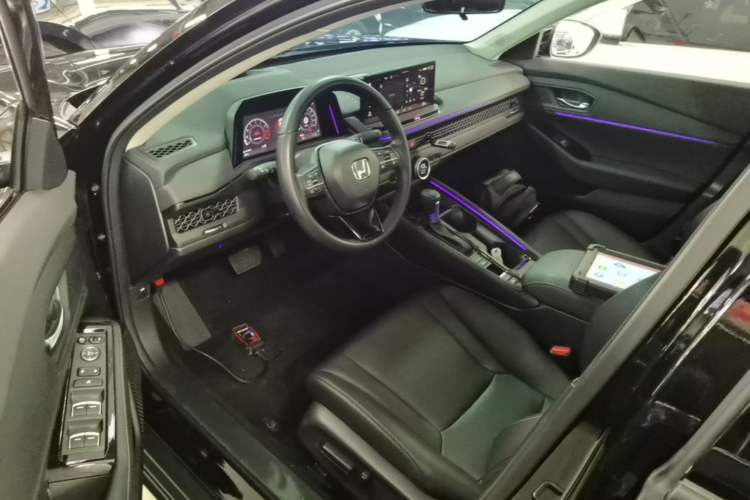 Used Honda Accord 2024 260TURBO Luxury Edition Left Front Seat