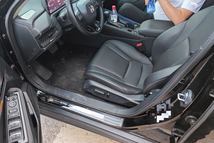 Used Honda Accord 2024 260TURBO Luxury Edition Left Front Seat