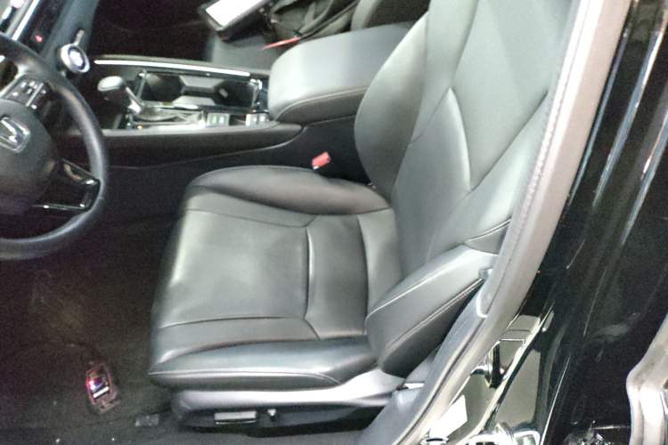 Used Honda Accord 2024 260TURBO Luxury Edition Left Front Seat
