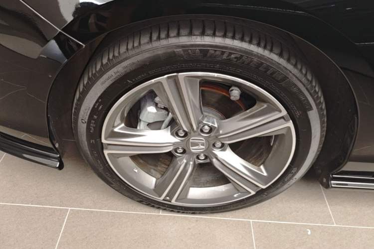 Used Honda Accord 2024 260TURBO Prestige Edition Left Front Wheel Hub