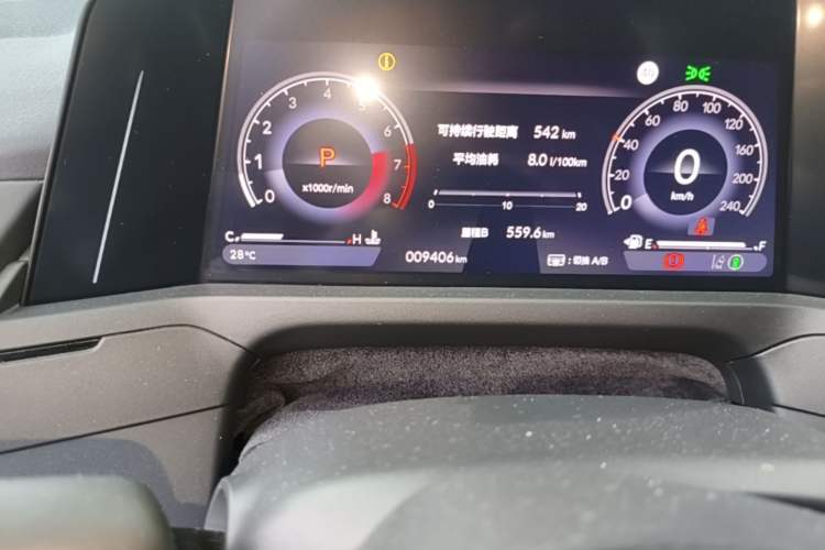Used Honda Accord 2024 260TURBO Luxury Edition Odometer Close Up